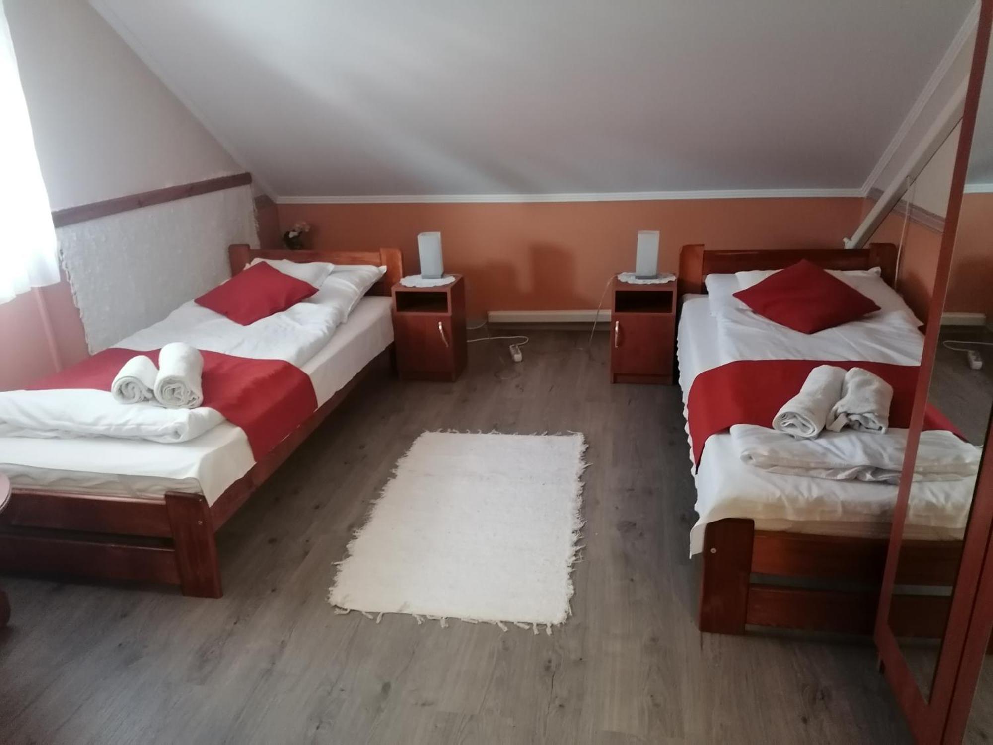 Hotel Iglodi Panzio Kunszentmárton Exterior foto