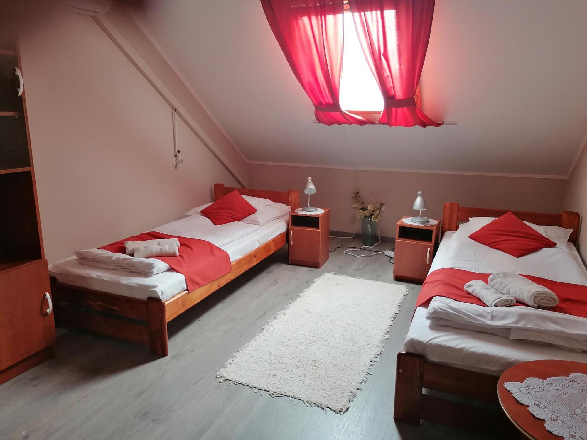 Hotel Iglodi Panzio Kunszentmárton Exterior foto